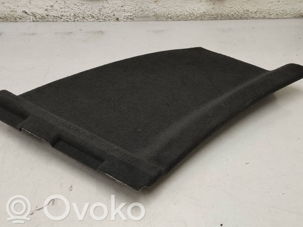 Boczek / Tapicerka / bagażnika   95B863989A