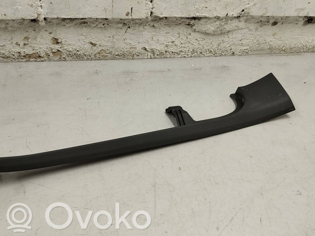 Seat Leon (5F) (C) pillar trim 