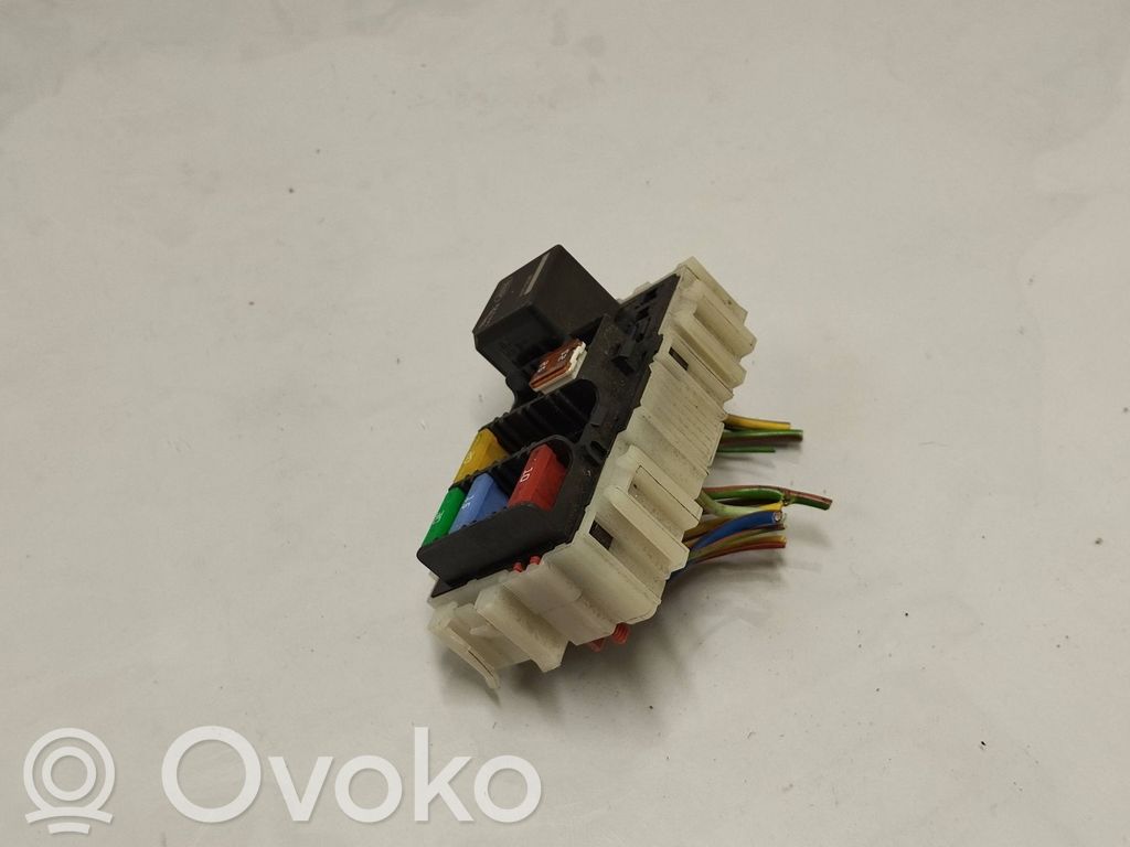 Land Rover Discovery Sport Fuse module 