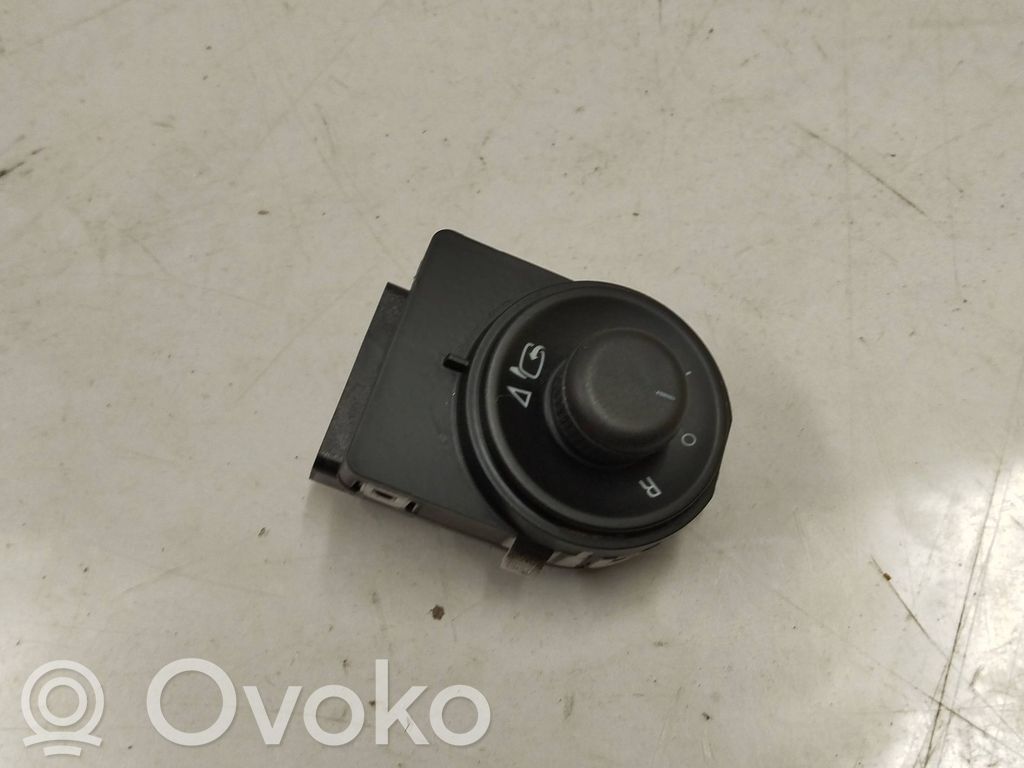 Opel Astra J Wing mirror switch 