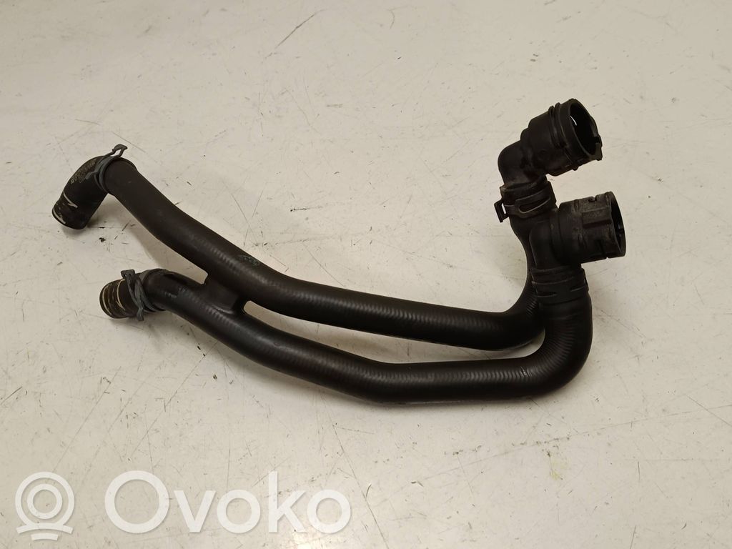 Audi A3 8Y Engine coolant pipe/hose 