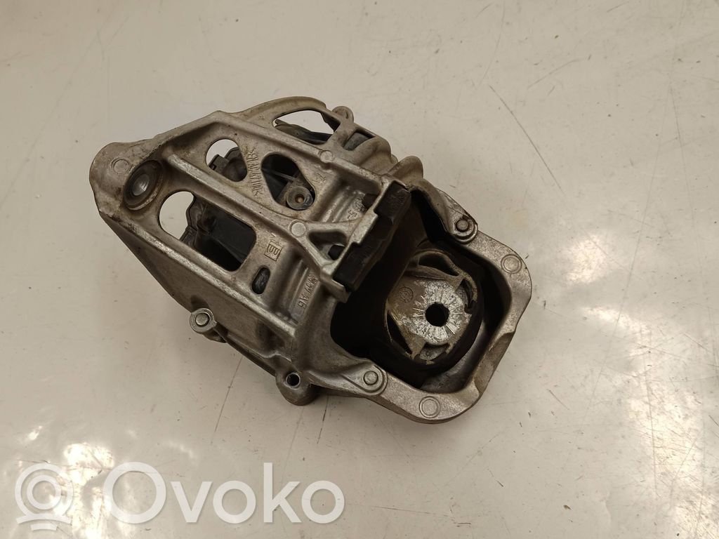 Audi Q7 4M Engine mount bracket 