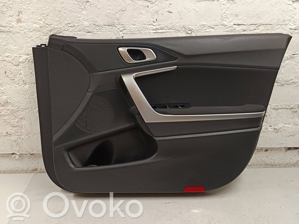 KIA Ceed Revestimiento de puerta delantera 