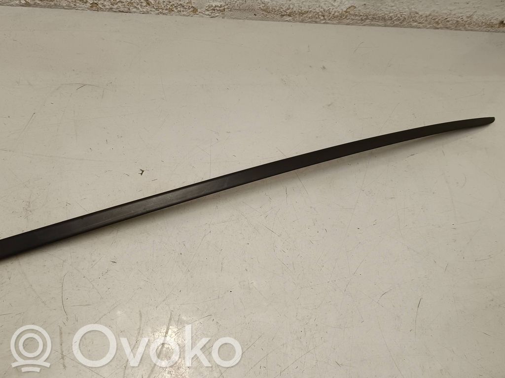 Audi Q8 Windshield trim 