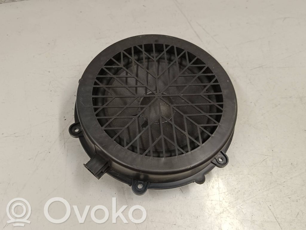 Porsche Cayenne (92A) Front door speaker 