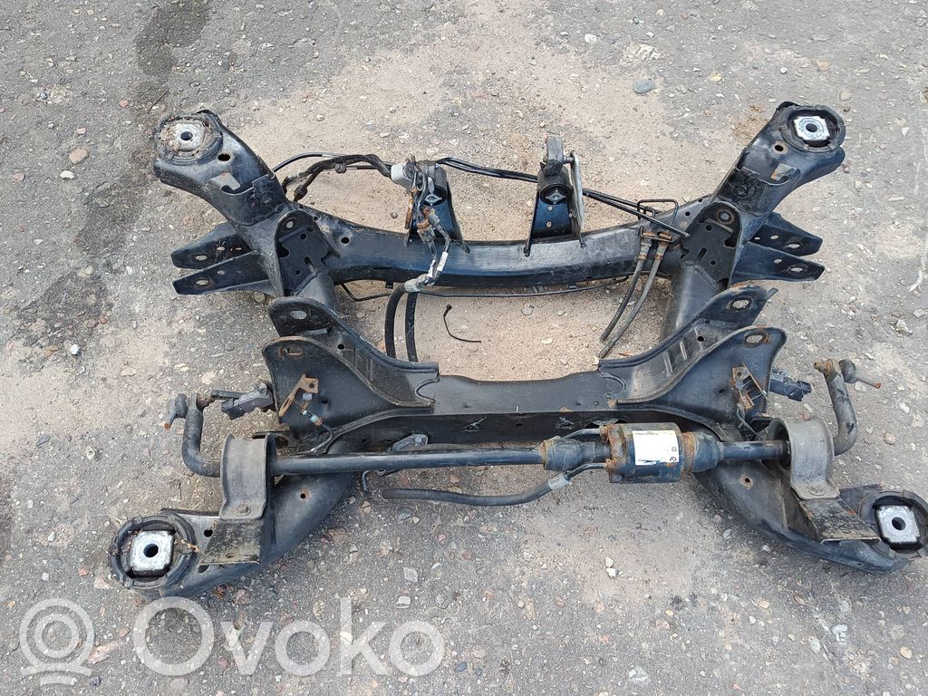 BMW X5 F15 Galinis traversas 