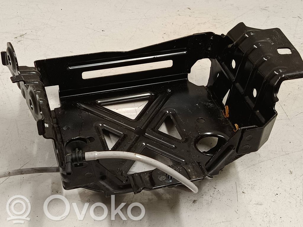 BMW i4 Battery bracket 