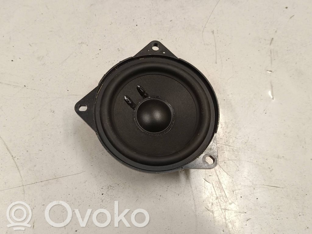 BMW 5 G60 G61 Front door speaker 