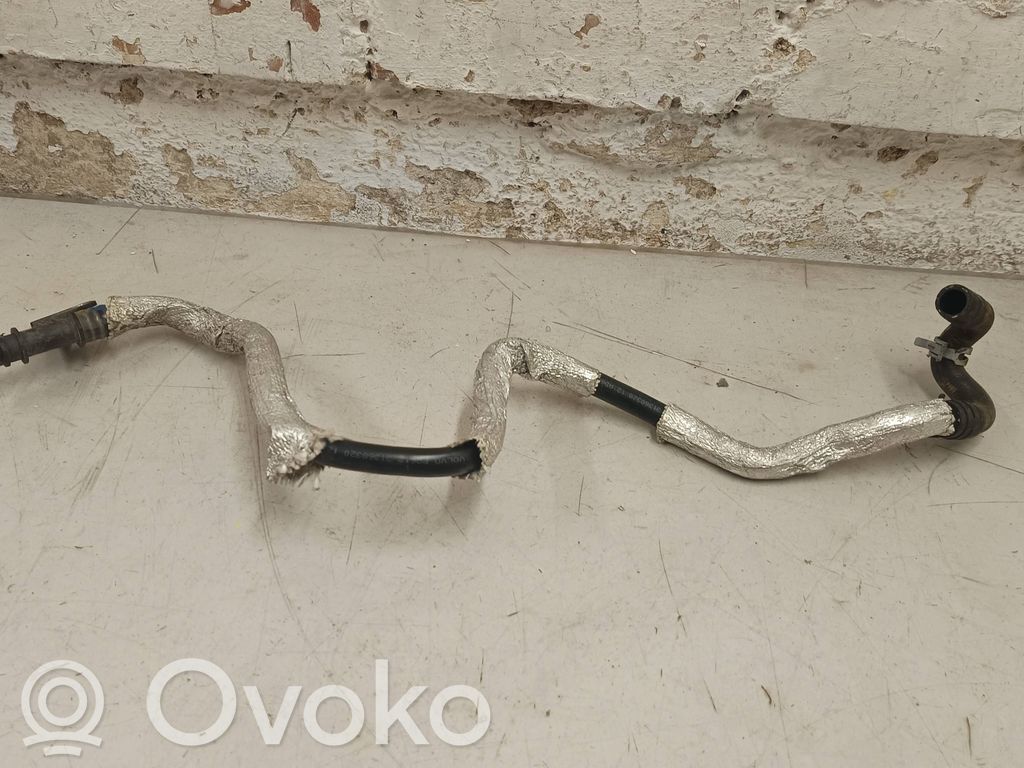 Volvo XC90 Tubo flessibile del liquido di raffreddamento del motore 