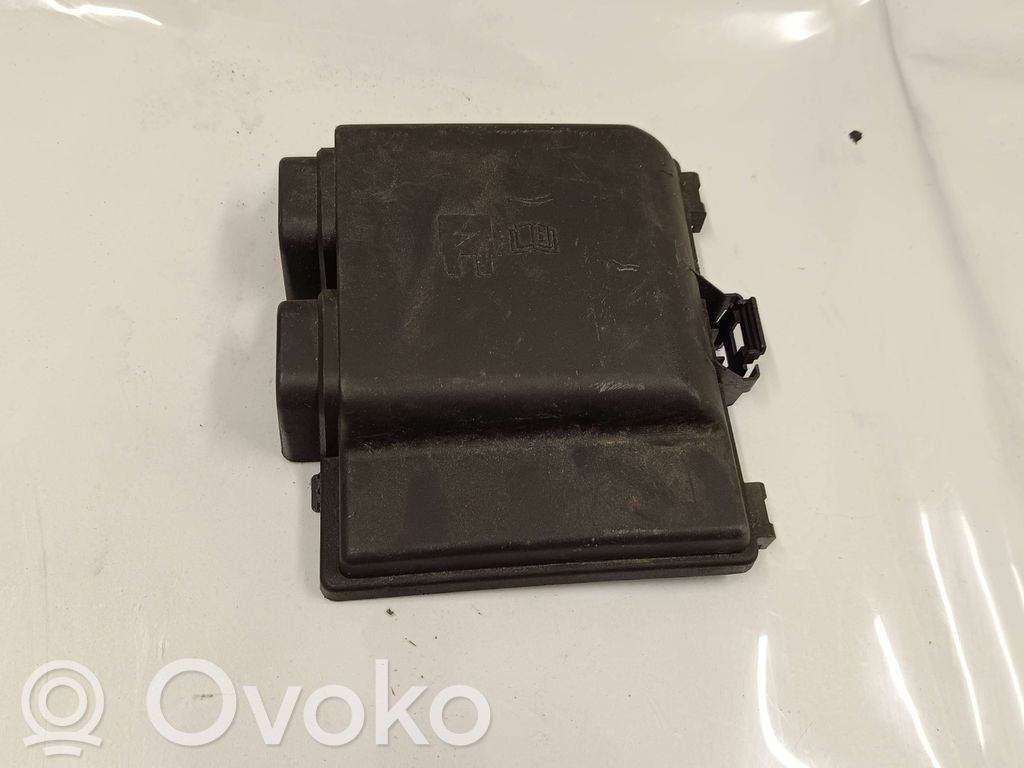 Ford Kuga III Tapa de caja de fusibles 