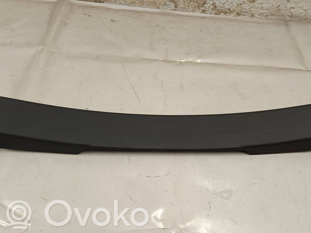 BMW i4 Tailgate trim 