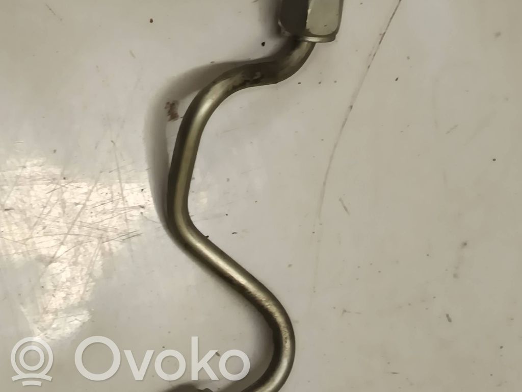 Mercedes-Benz X-class W470 Fuel injector supply line/pipe 