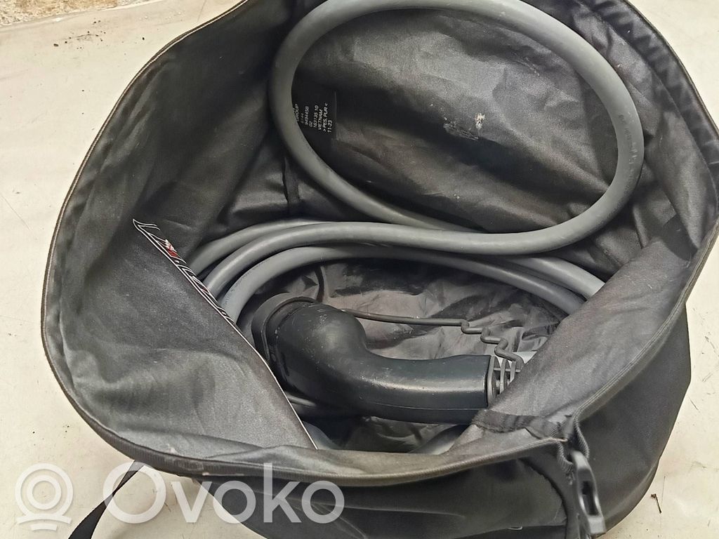 BMW i4 Electric car charging cable 