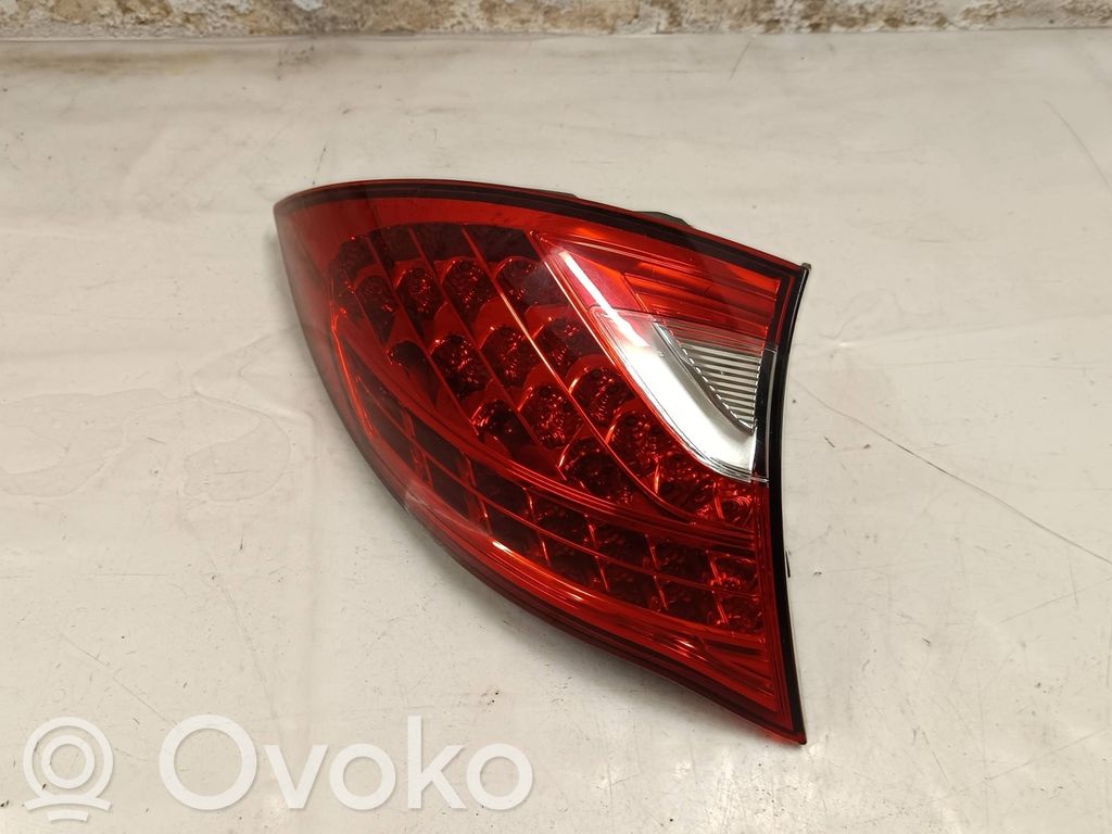 Porsche Cayenne (92A) Lampă spate în caroserie 