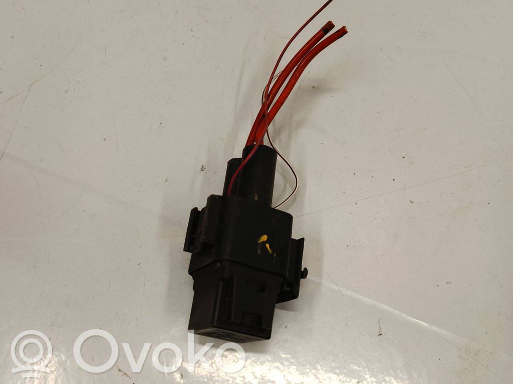 BMW 1 F40 Releu ventilator lichid răcire 