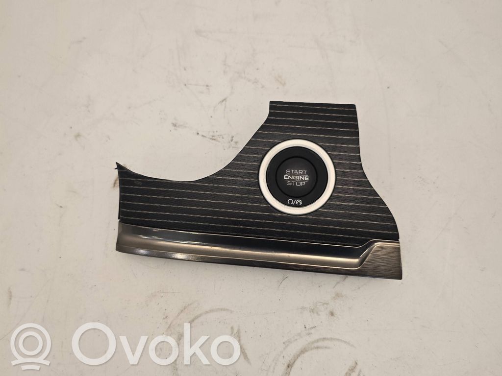 Dodge PickUp RAM SRT-10 Panel trim 