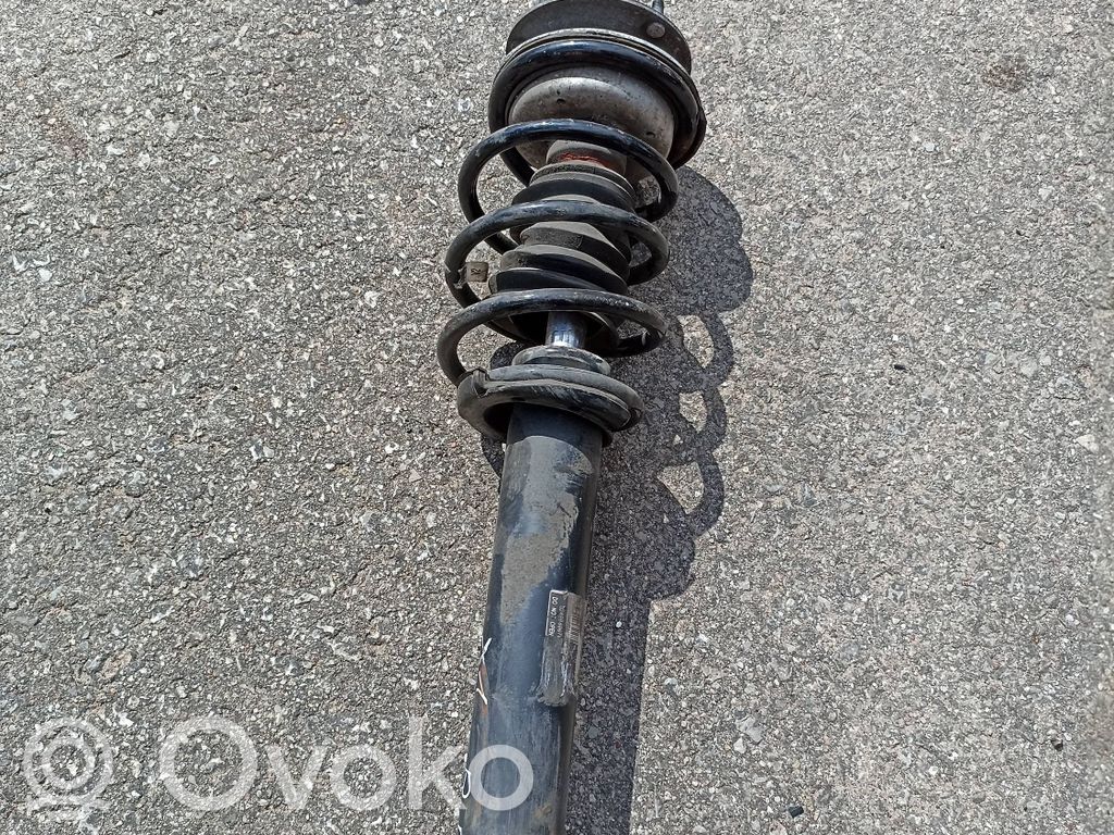 BMW X1 E84 Priekšpusē amortizators 