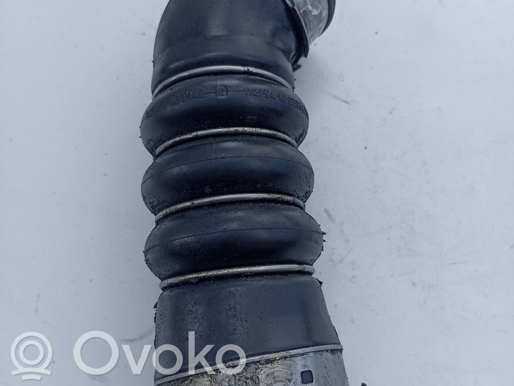 BMW X5 E70 Välijäähdyttimen letku 