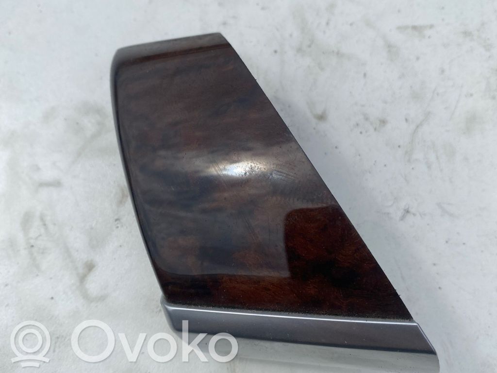 Moldura del panel (Usadas)   70P105701