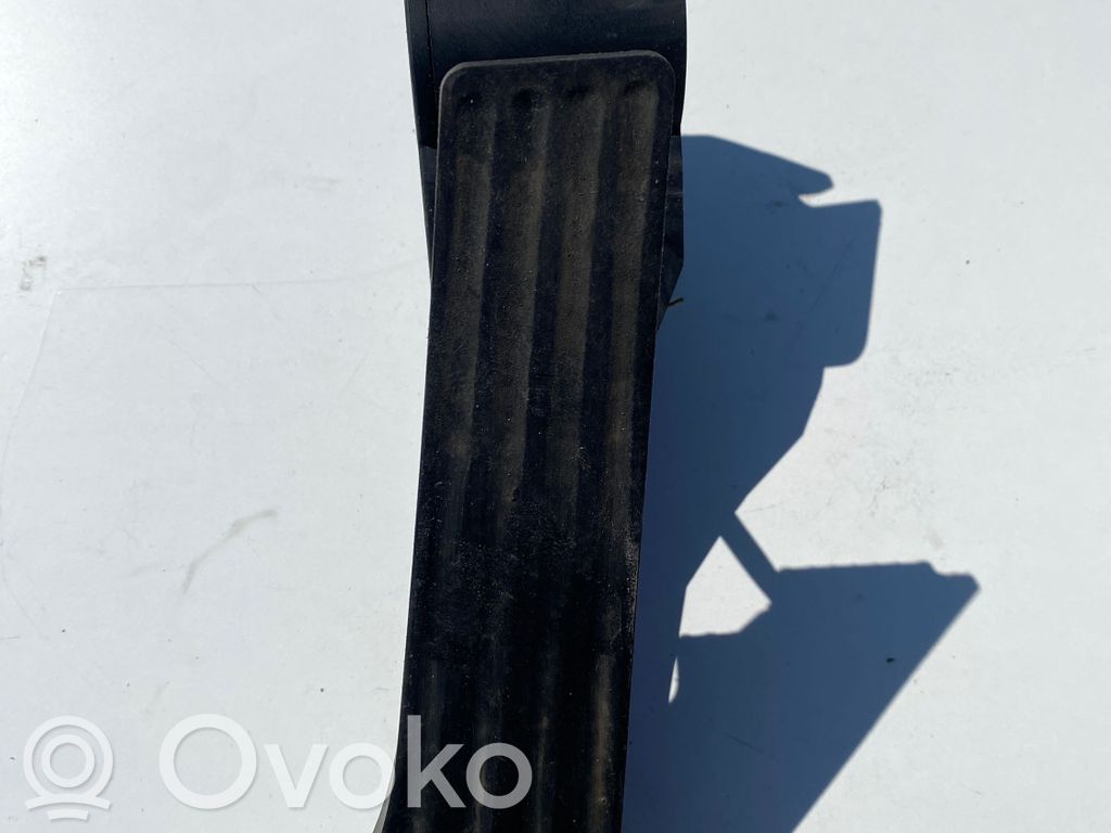 Accelerator throttle pedal   6762482,25916010,35406762482,35406766930,35416752614,35416759723,35416762482,35426772645,35426786285,35426788632,35426789998,35426852644,35426858574,35426859999,35426860784,6752614,6759723,6852644,6859999,6860784