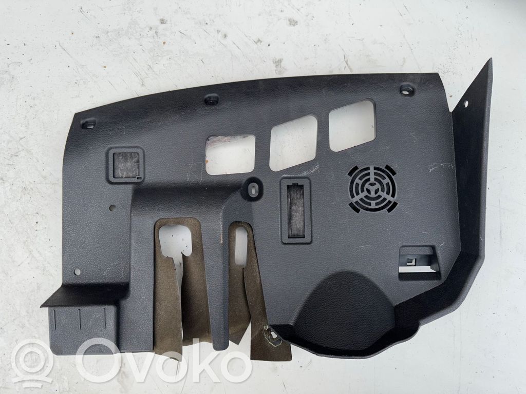 BMW 1 E81 E87 Kita salono detalė 