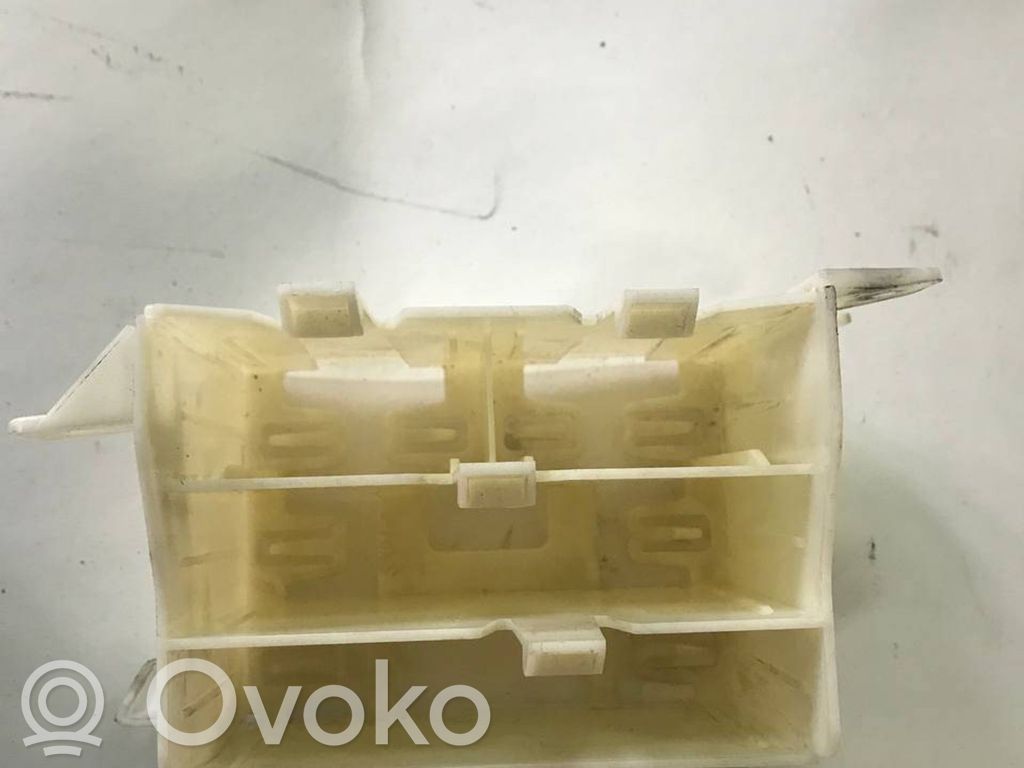 BMW 5 F10 F11 Sound amplifier holder/bracket 
