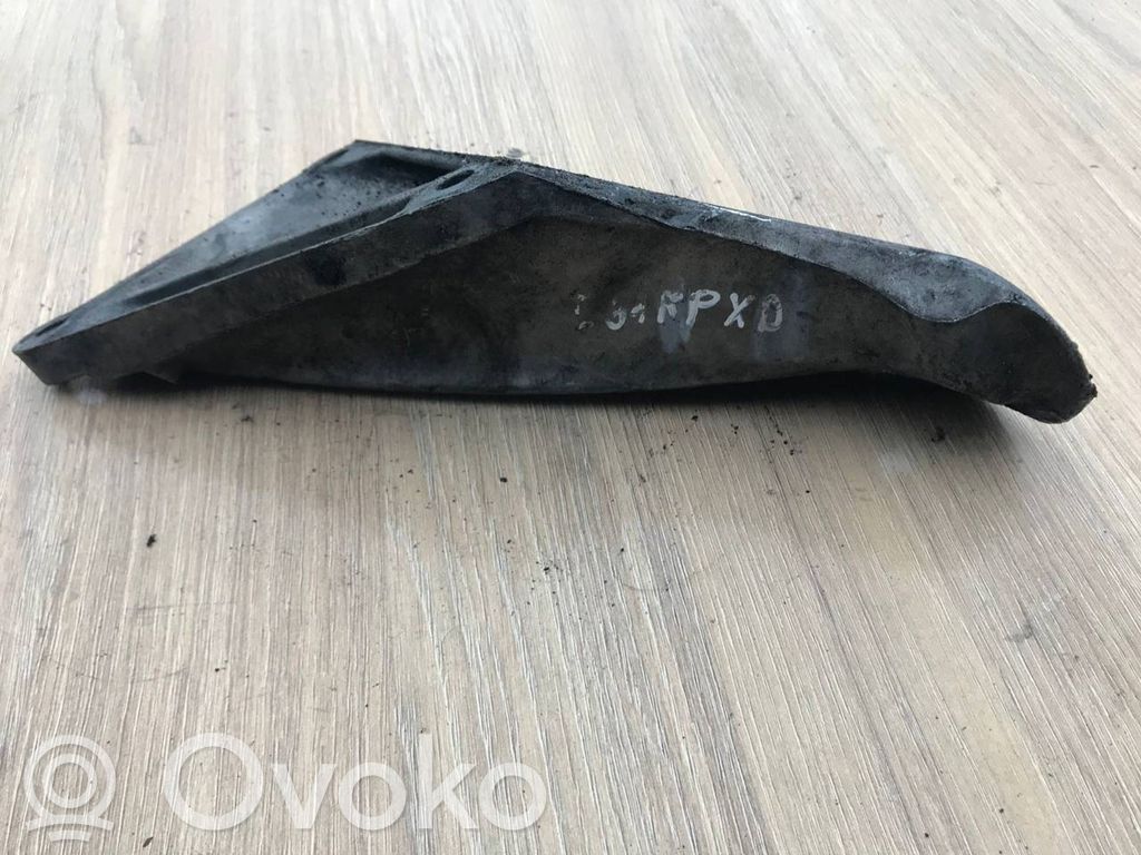 Engine mounting bracket   6771069,15807410