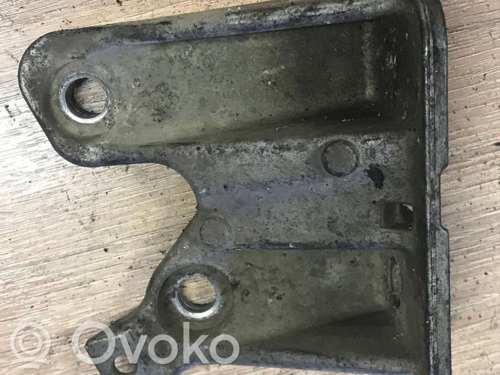 BMW 5 E60 E61 Engine mounting bracket 