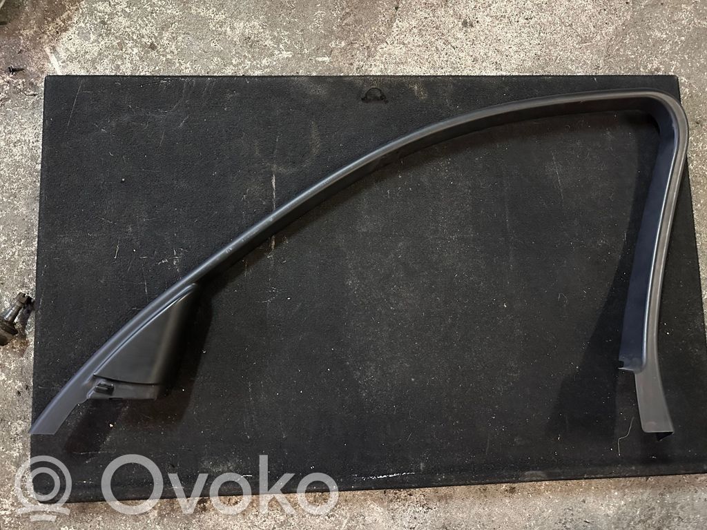 BMW 3 E90 E91 Front door window/glass frame 