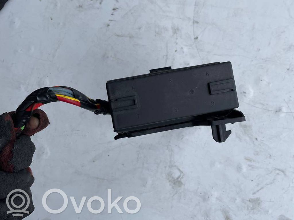 Opel Corsa E Fuse module 