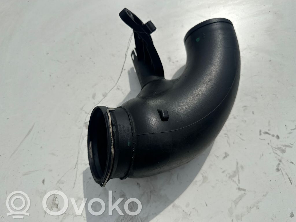 BMW 5 E60 E61 Air intake duct part 