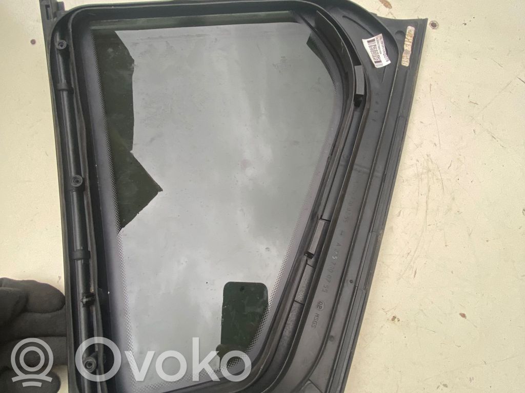Mercedes-Benz C W205 Szyba karoseryjna tylna 