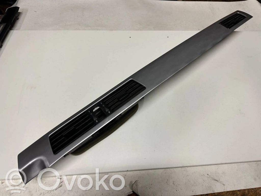 Panel trim   7063142
