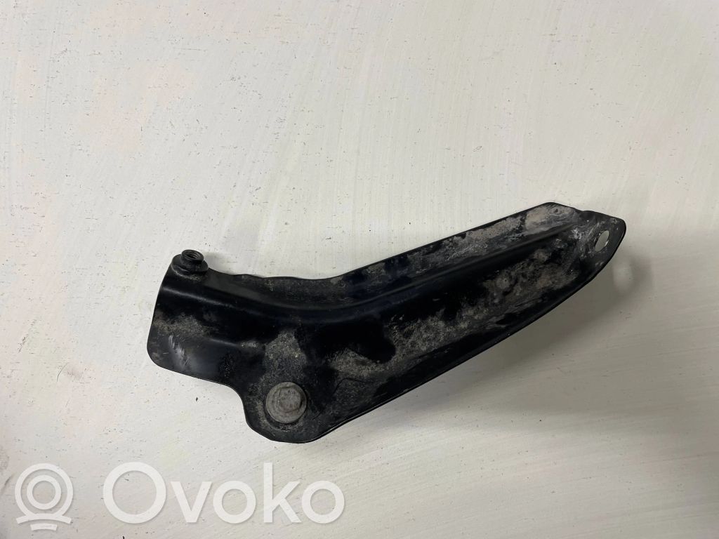Muu moottoritilan osa   7209551