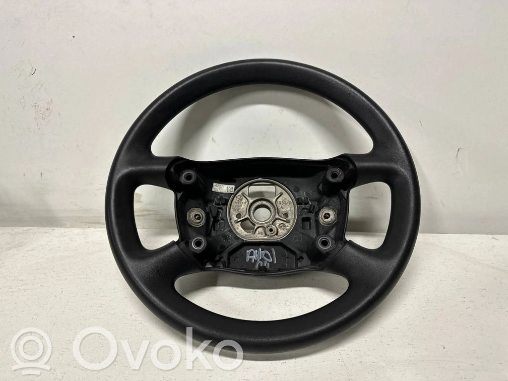 Audi A4 S4 B6 8E 8H Ohjauspyörä 