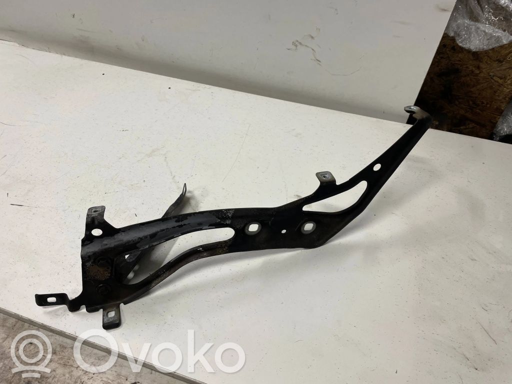 BMW 2 F45 Uchwyt / Mocowanie błotnika przedniego 