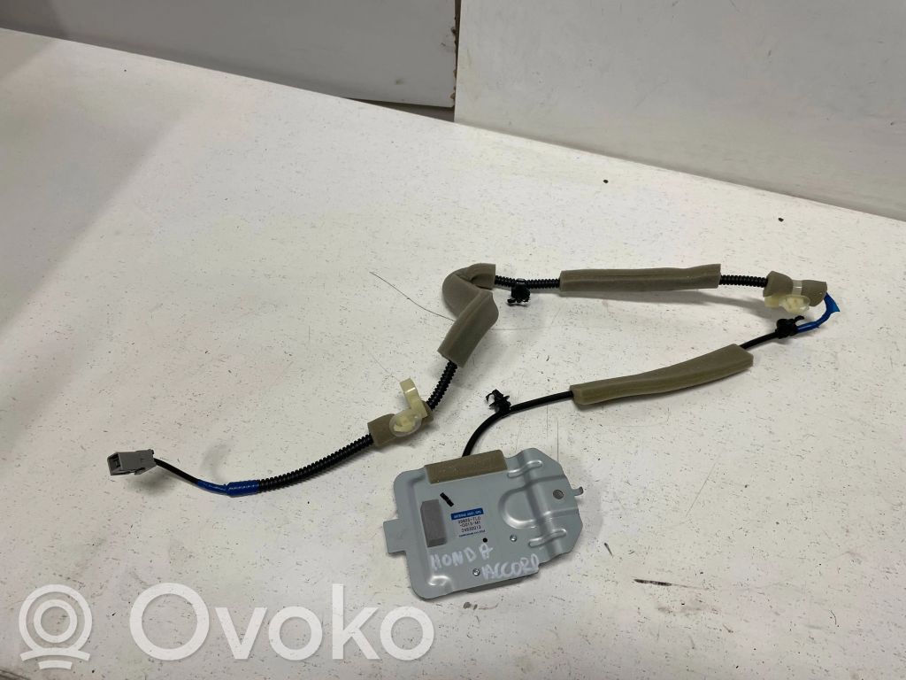 Honda Accord GPS-pystyantenni 