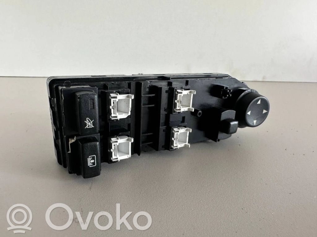 BMW 5 E60 E61 Electric window control switch 