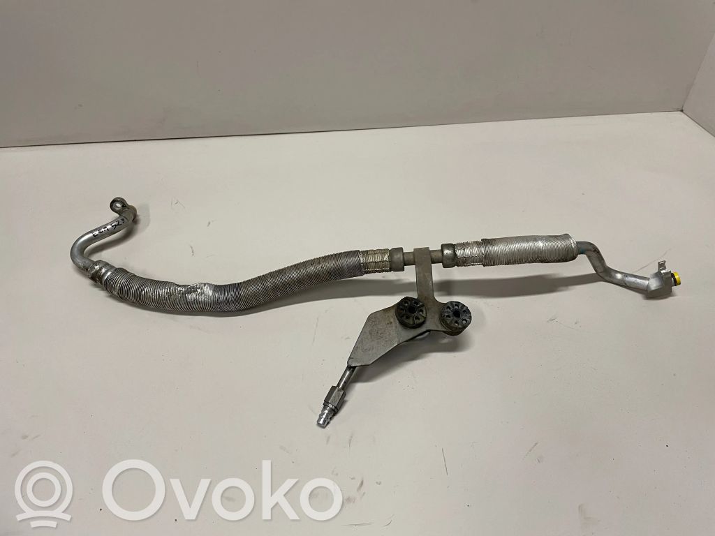 BMW 5 E60 E61 Ilmastointilaitteen putki (A/C) 