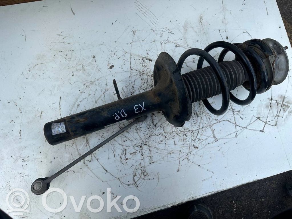 BMW X3 E83 Priekšpusē amortizators ar atsperi 