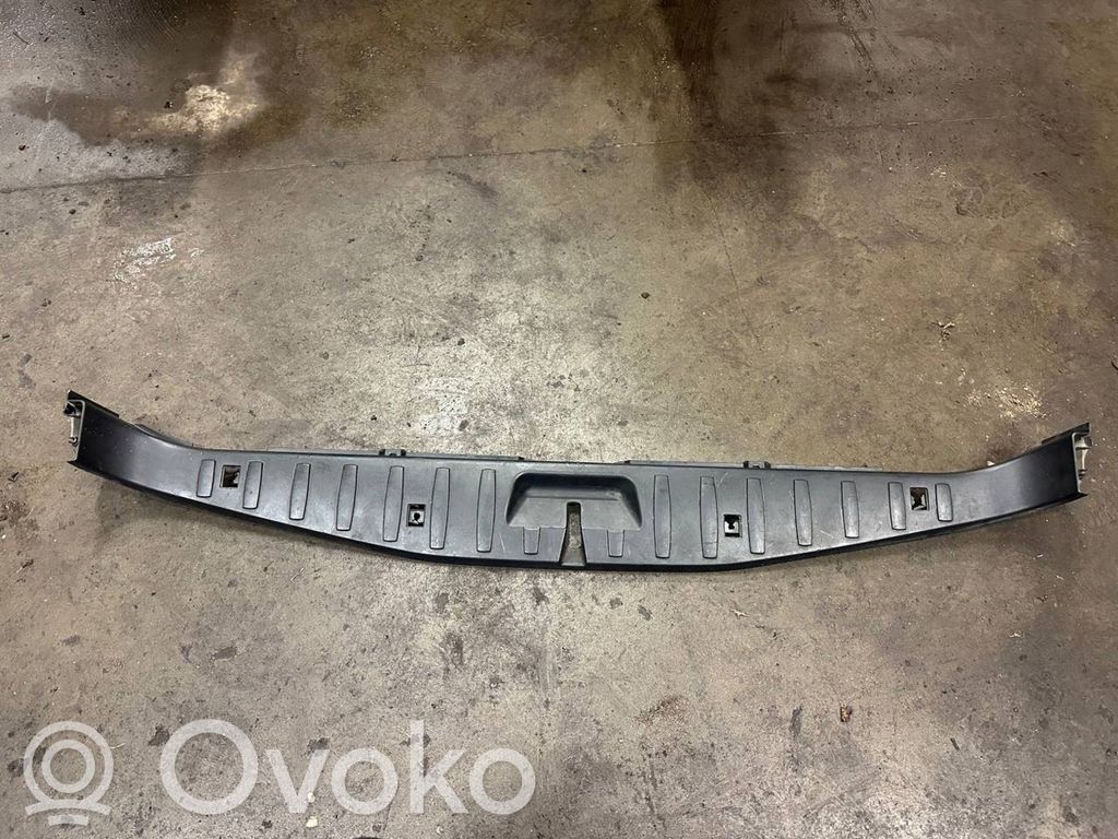 BMW X3 E83 Bagažinės slenksčio apdaila 