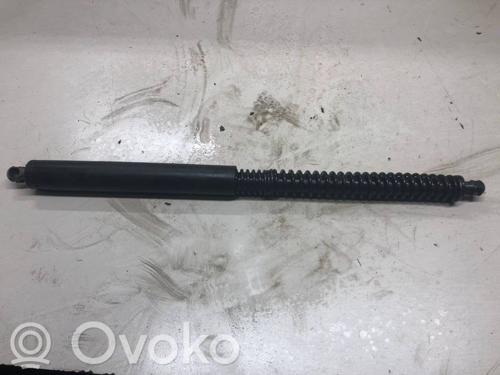 BMW 7 E65 E66 Tailgate/trunk strut/damper 