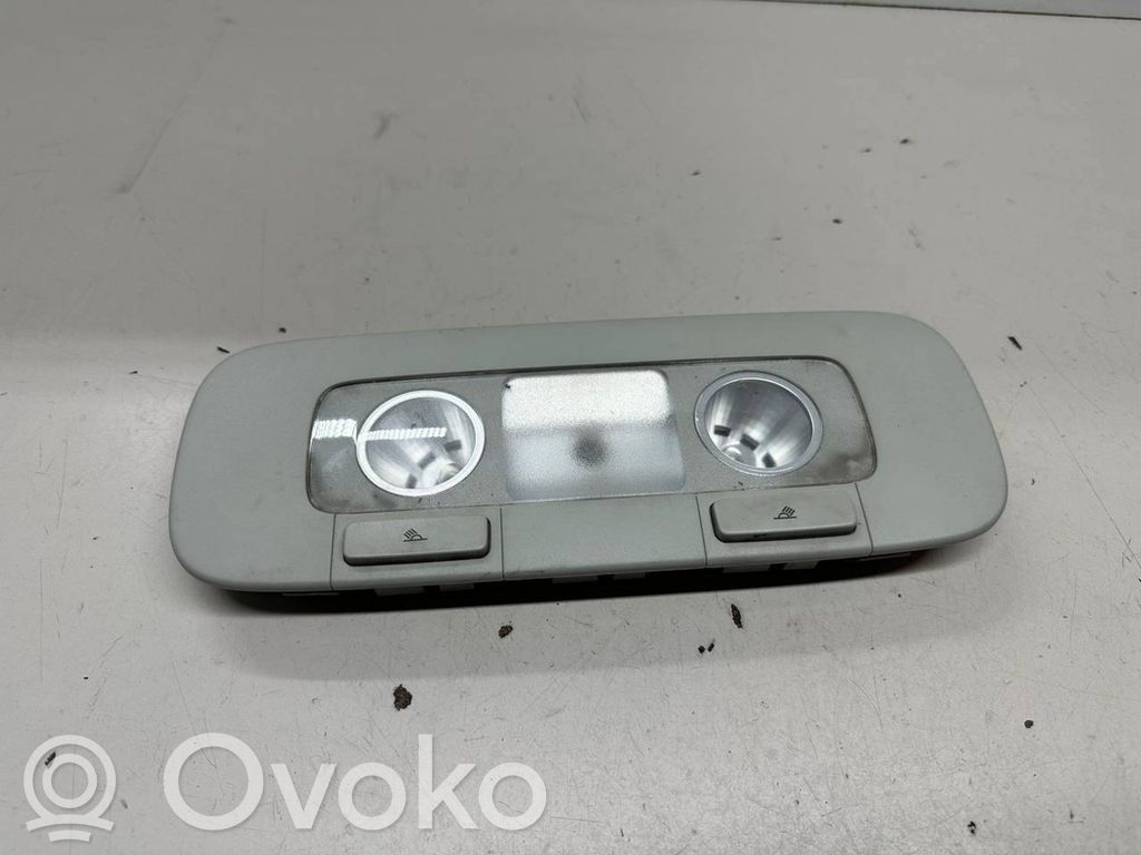 Volkswagen PASSAT B7 Rear seat light 
