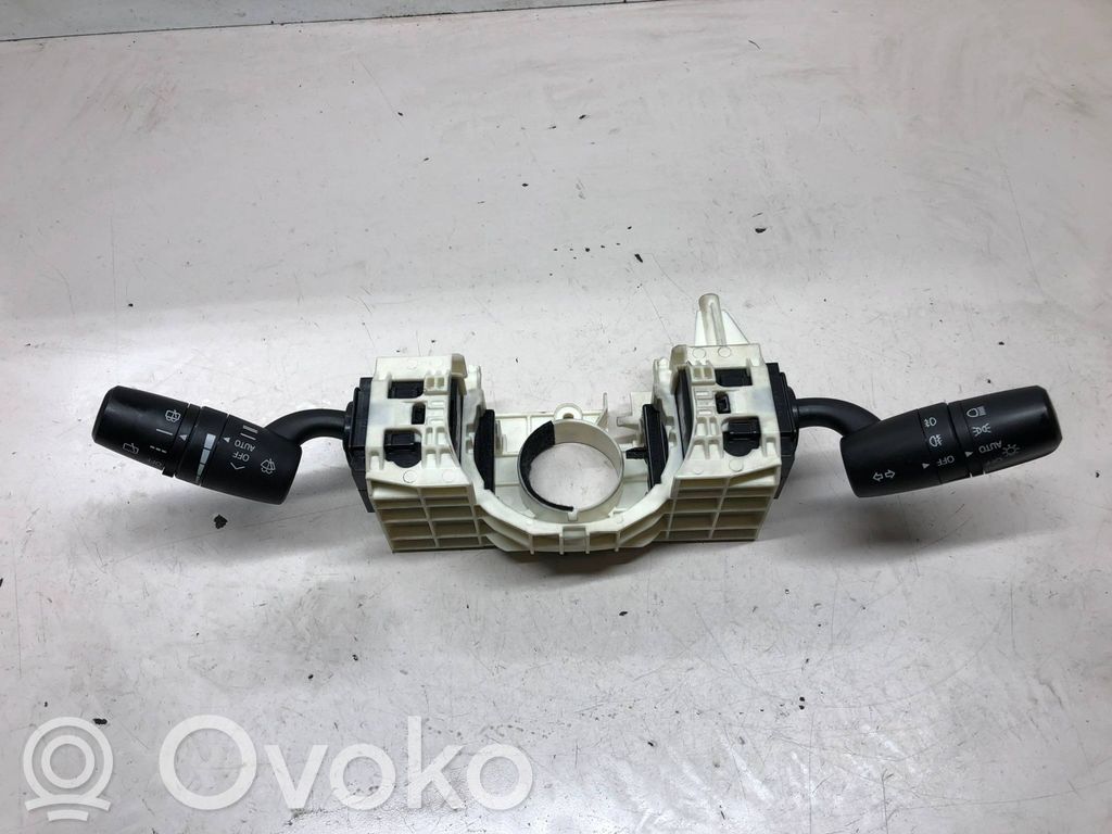 Mazda 6 Pyyhkimen/suuntavilkun vipukytkin 