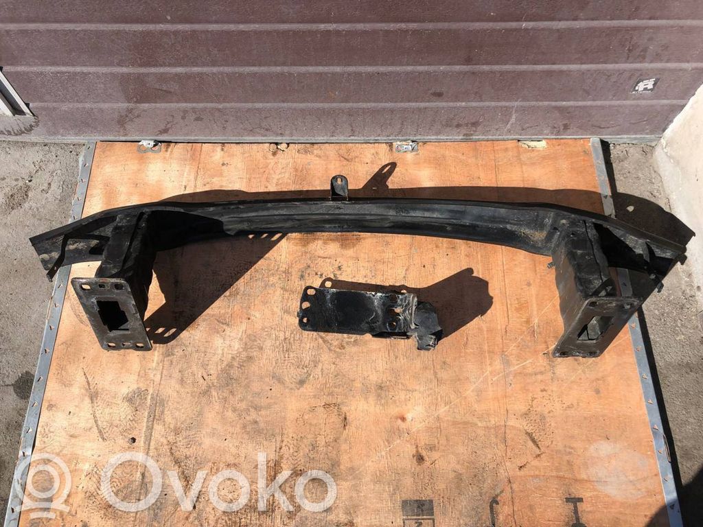 BMW X1 E84 Priekšpusē bampera sija / balka 