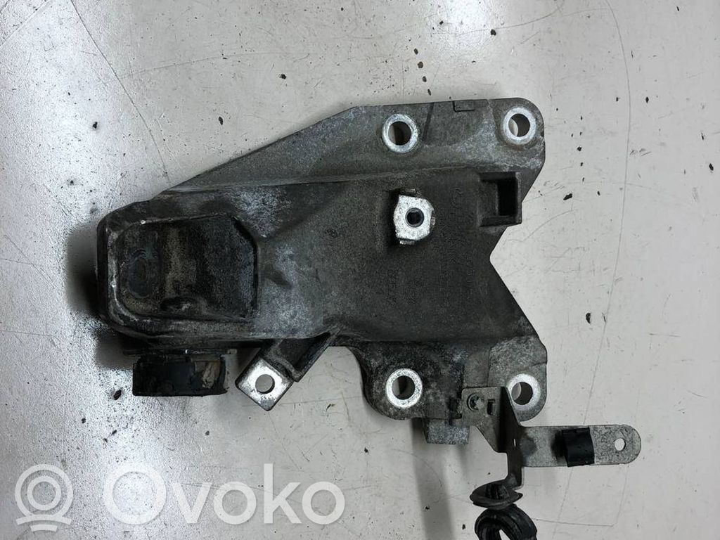 BMW X1 E84 Engine mounting bracket 