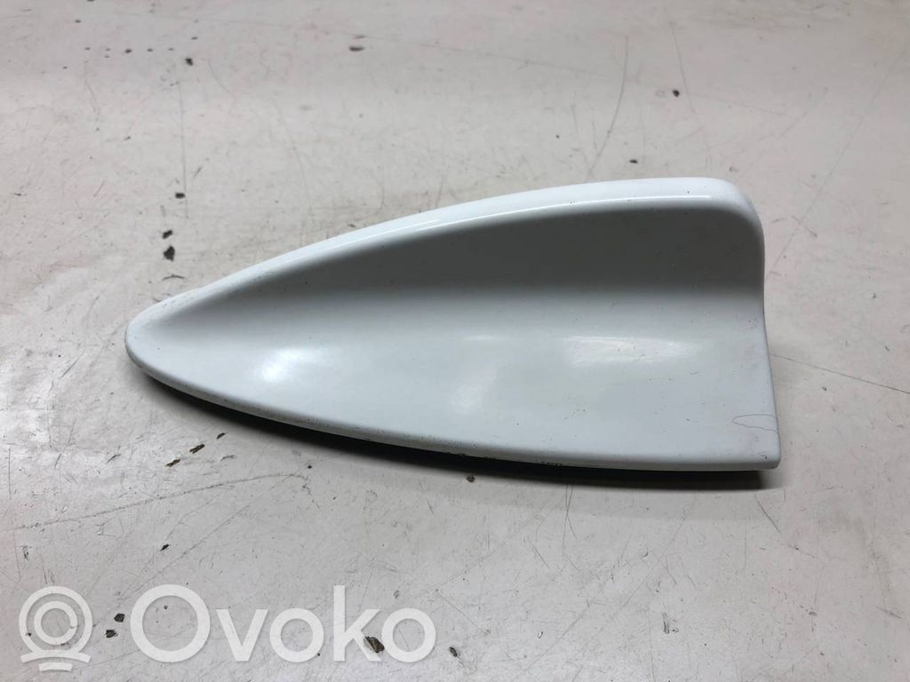 BMW X1 E84 Osłona anteny dachowej GPS 