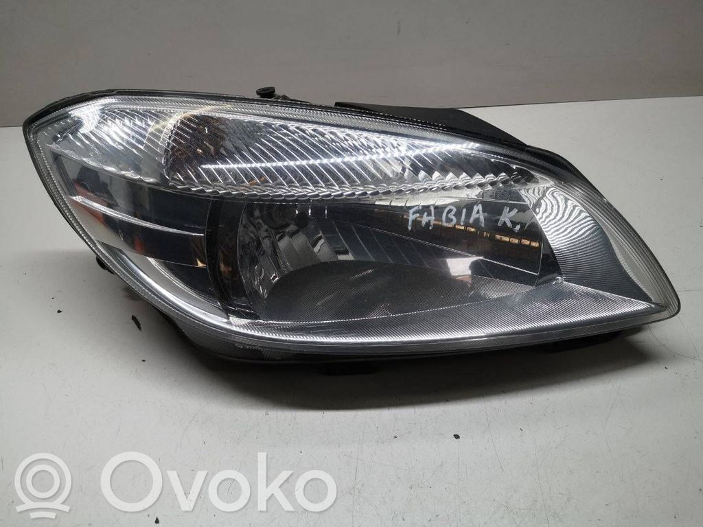Skoda Fabia Mk2 (5J) Lampa przednia 