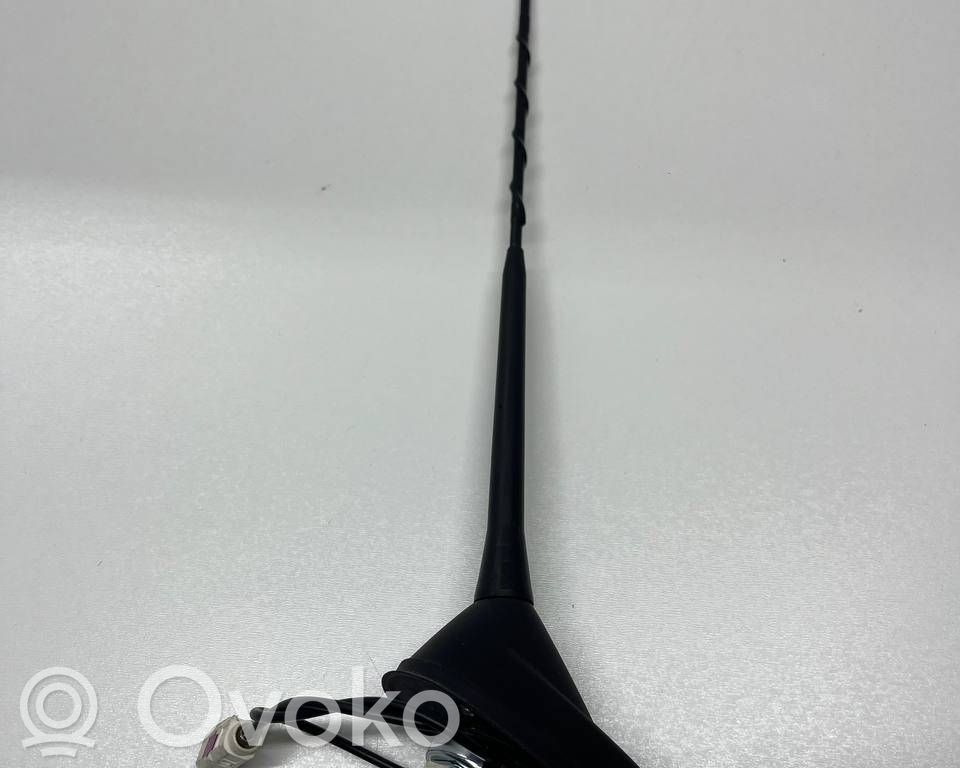 Peugeot 208 I Radion antenni 