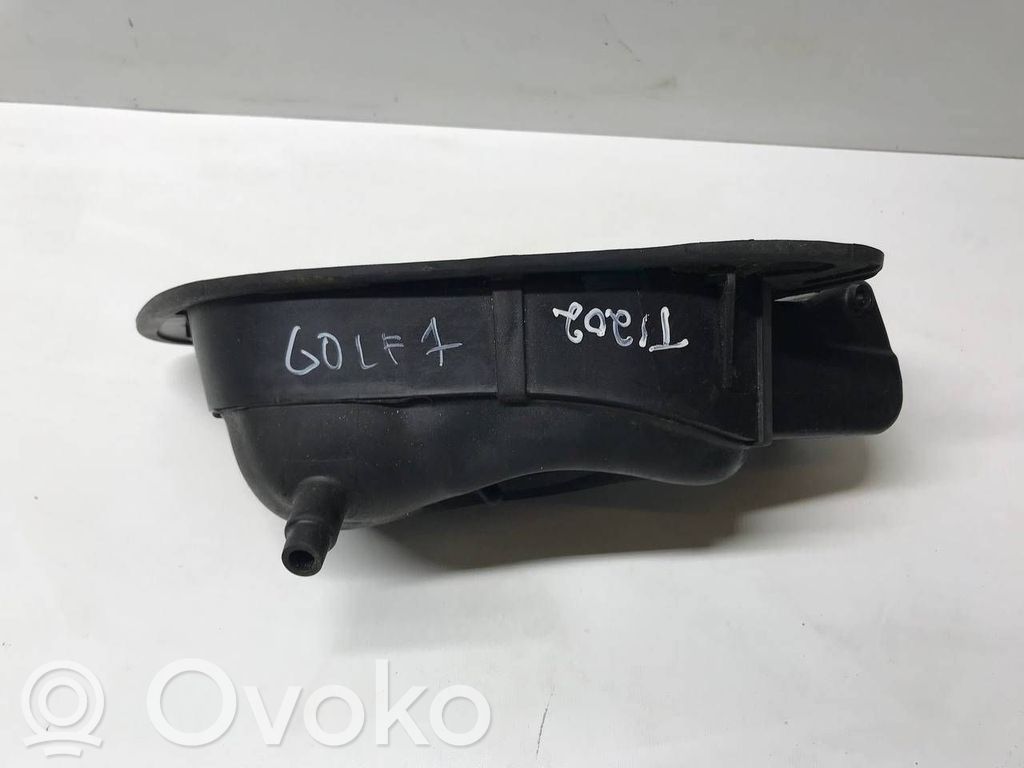 Volkswagen Golf VII Klapka wlewu paliwa 